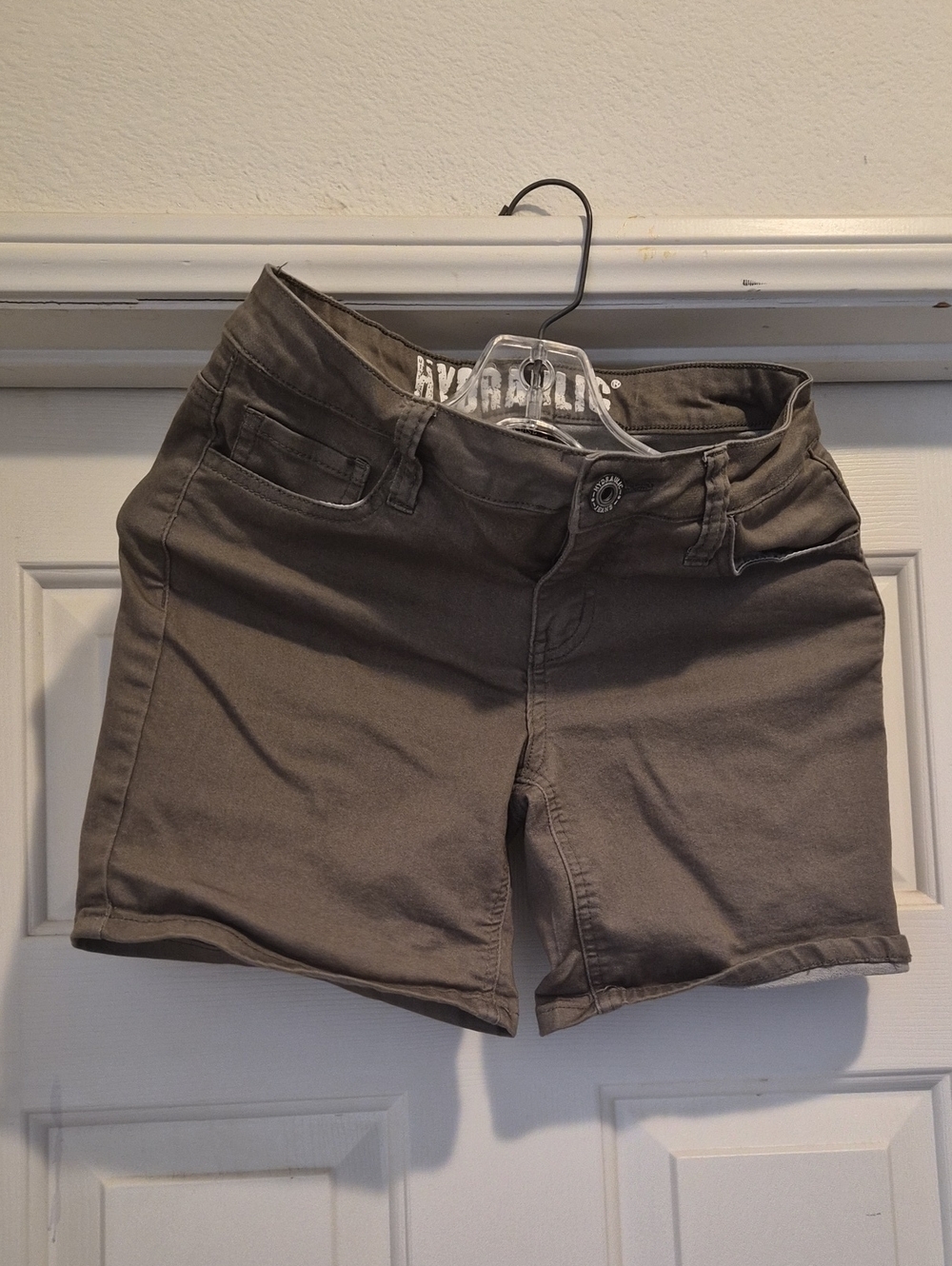 Hydrolic Junior Olive Shorts - Casual Five-Pocket Style